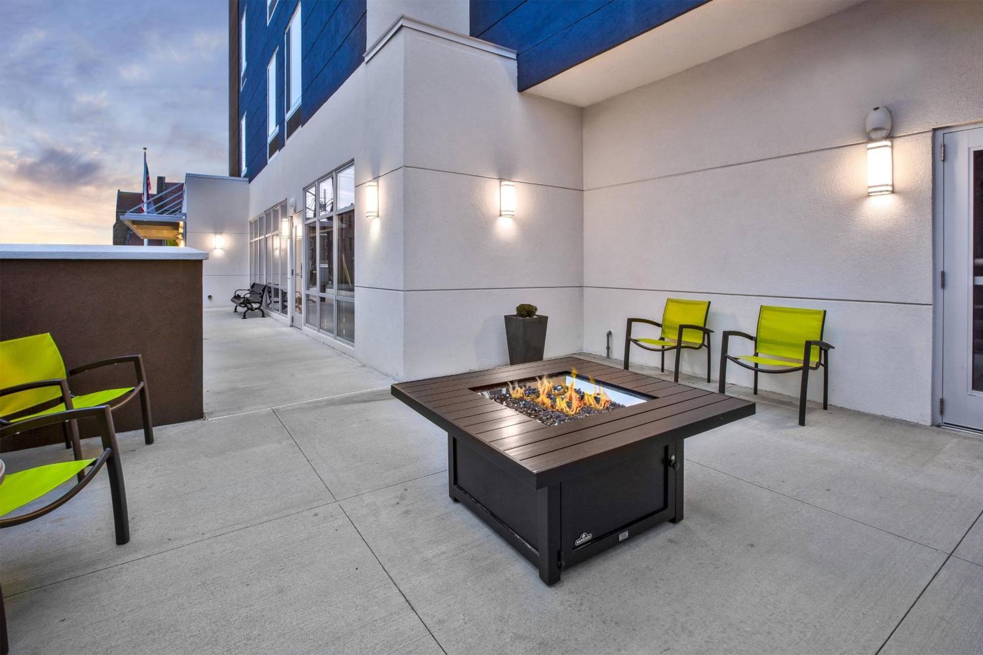Springhill Suites By Marriott Pittsburgh Butler/Centre City Eksteriør billede