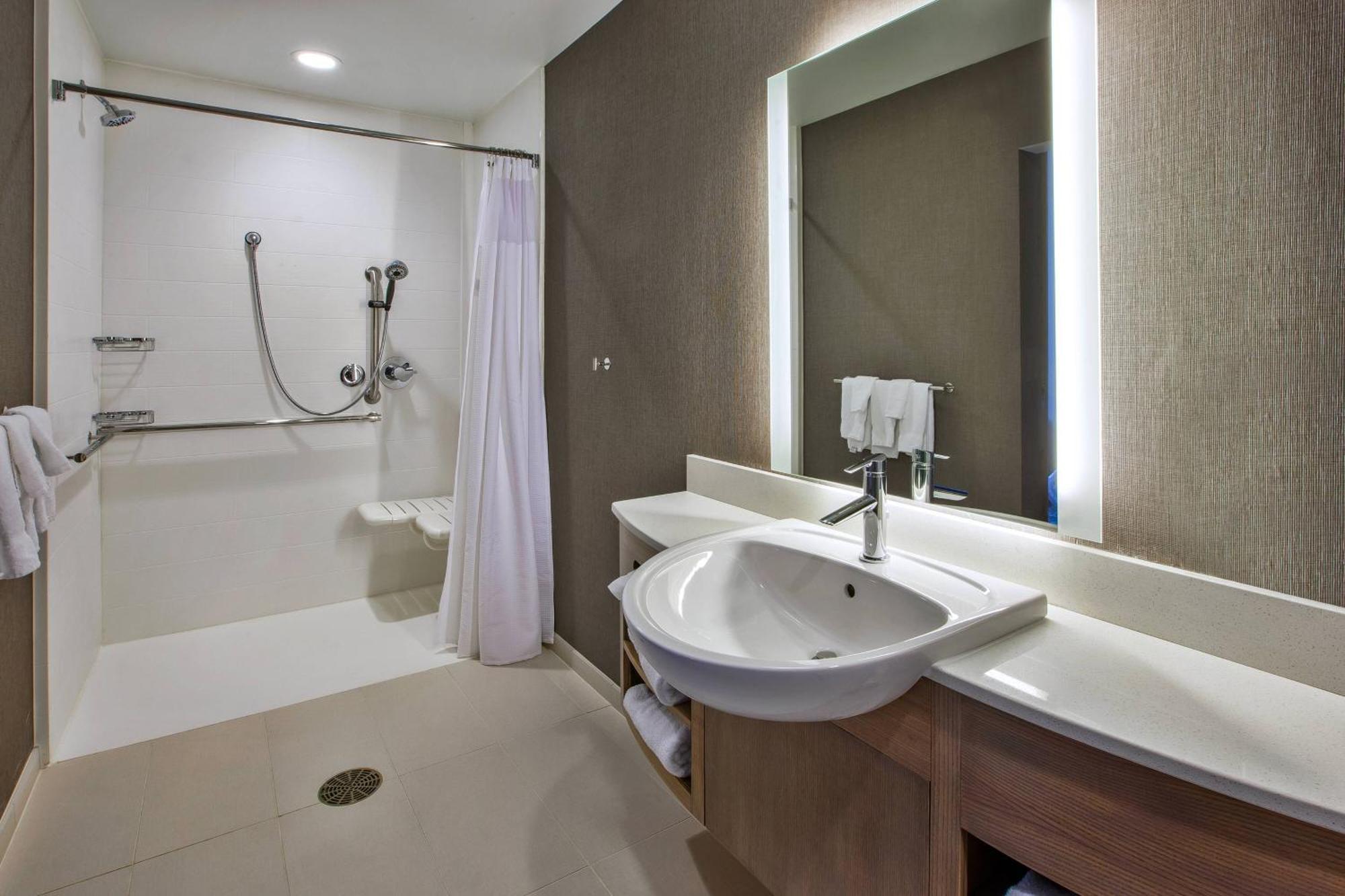 Springhill Suites By Marriott Pittsburgh Butler/Centre City Eksteriør billede