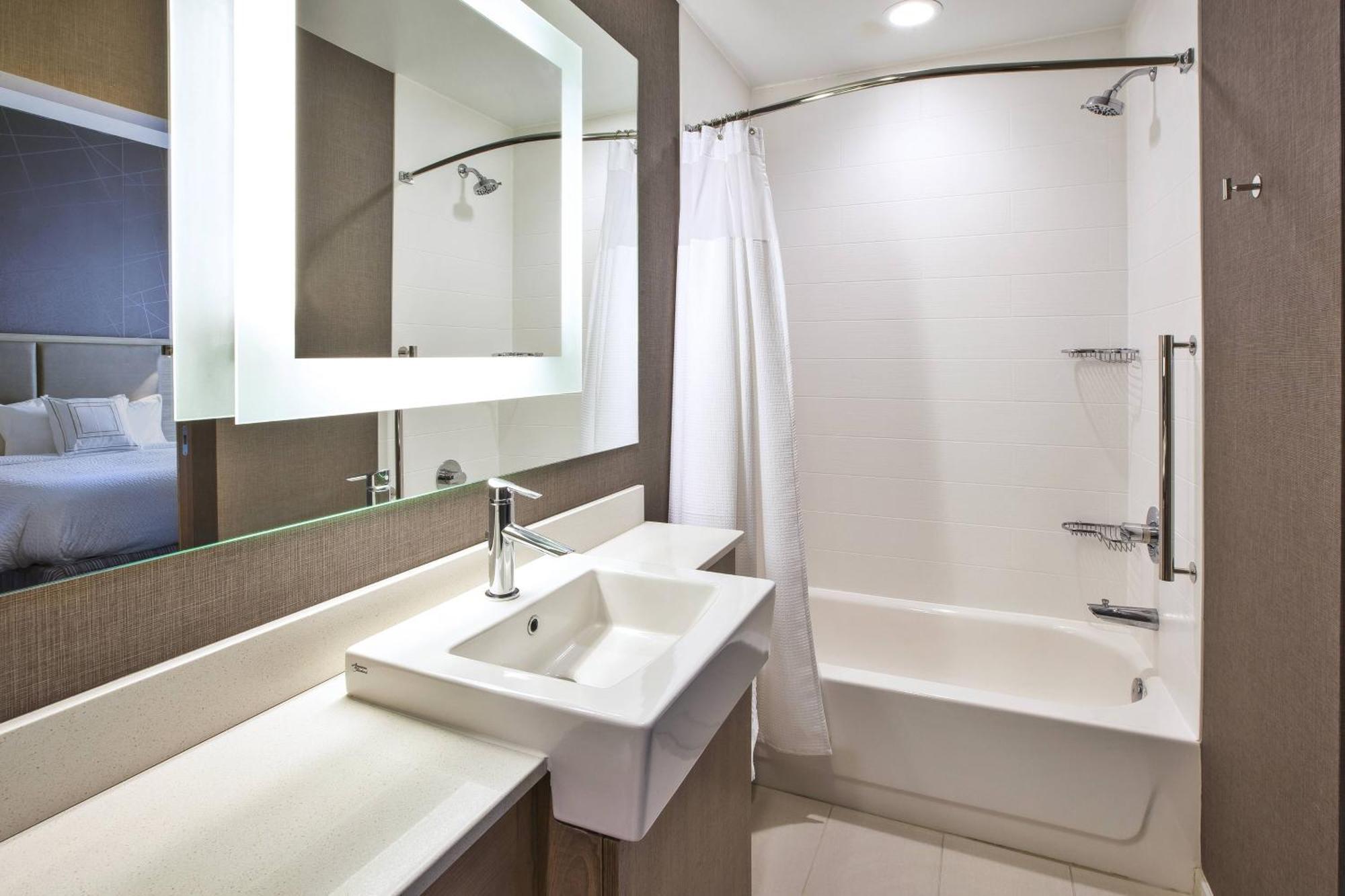 Springhill Suites By Marriott Pittsburgh Butler/Centre City Eksteriør billede